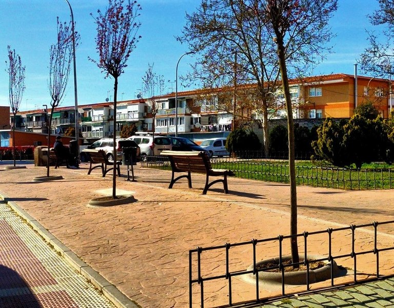 Las calles de Parla lucen cerca de un millar de nuevos árboles