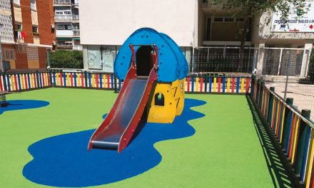Comienzan la renovación de las zonas infantiles